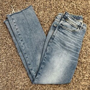 Wrangler High-rise true straight jeans
Size 10/30x34 EUC